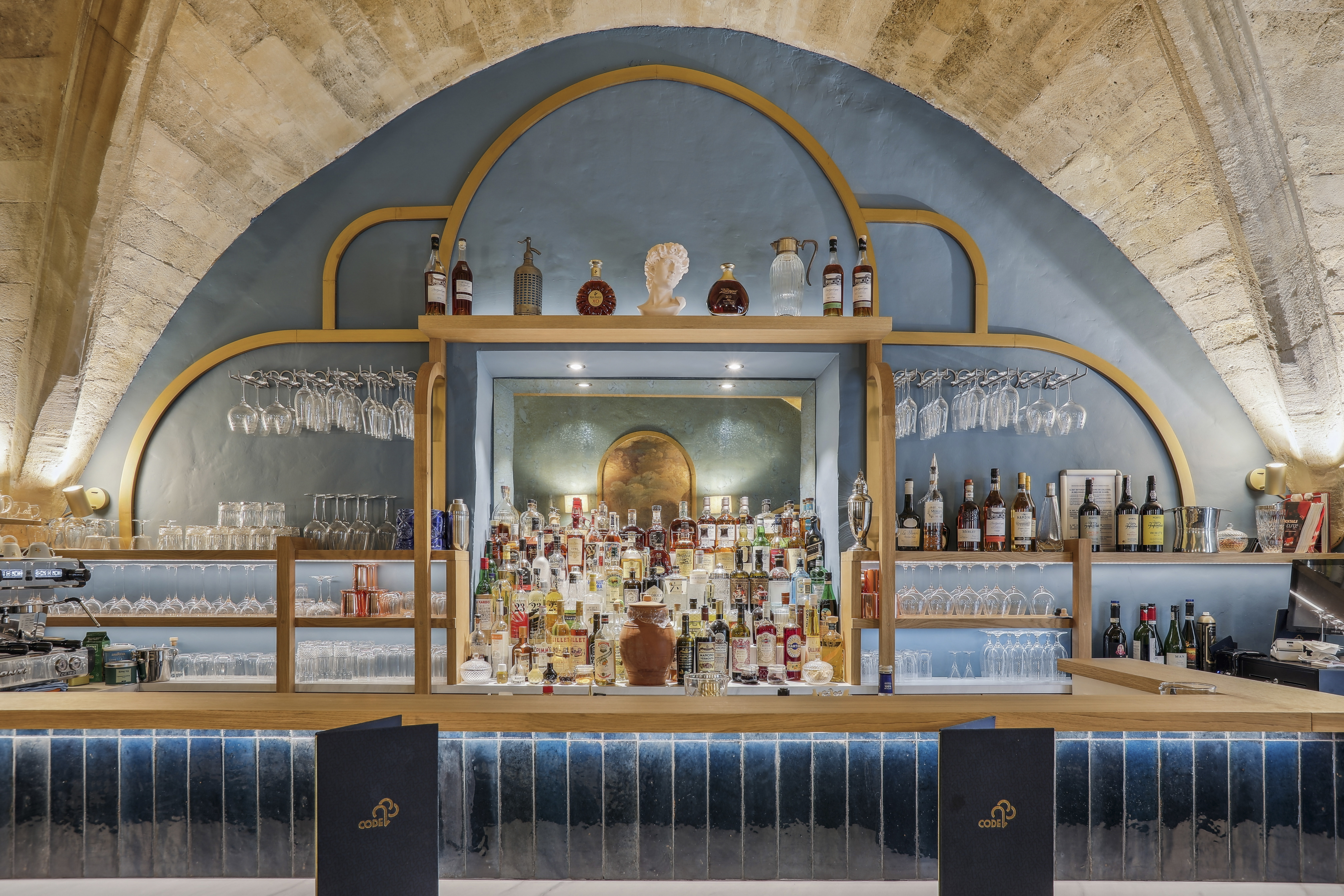 Conception et rénovation d’un ancien couvent en bar à cocktail - Bordeaux centre - Projet Code 23